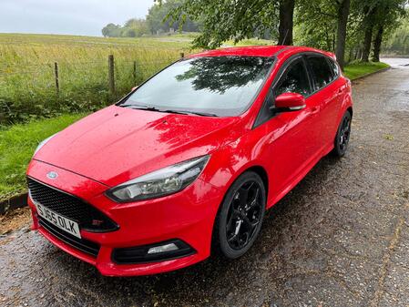 FORD FOCUS 2.0 TDCi ST-1