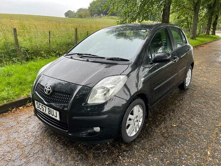 TOYOTA YARIS 1.3 VVT-i TR